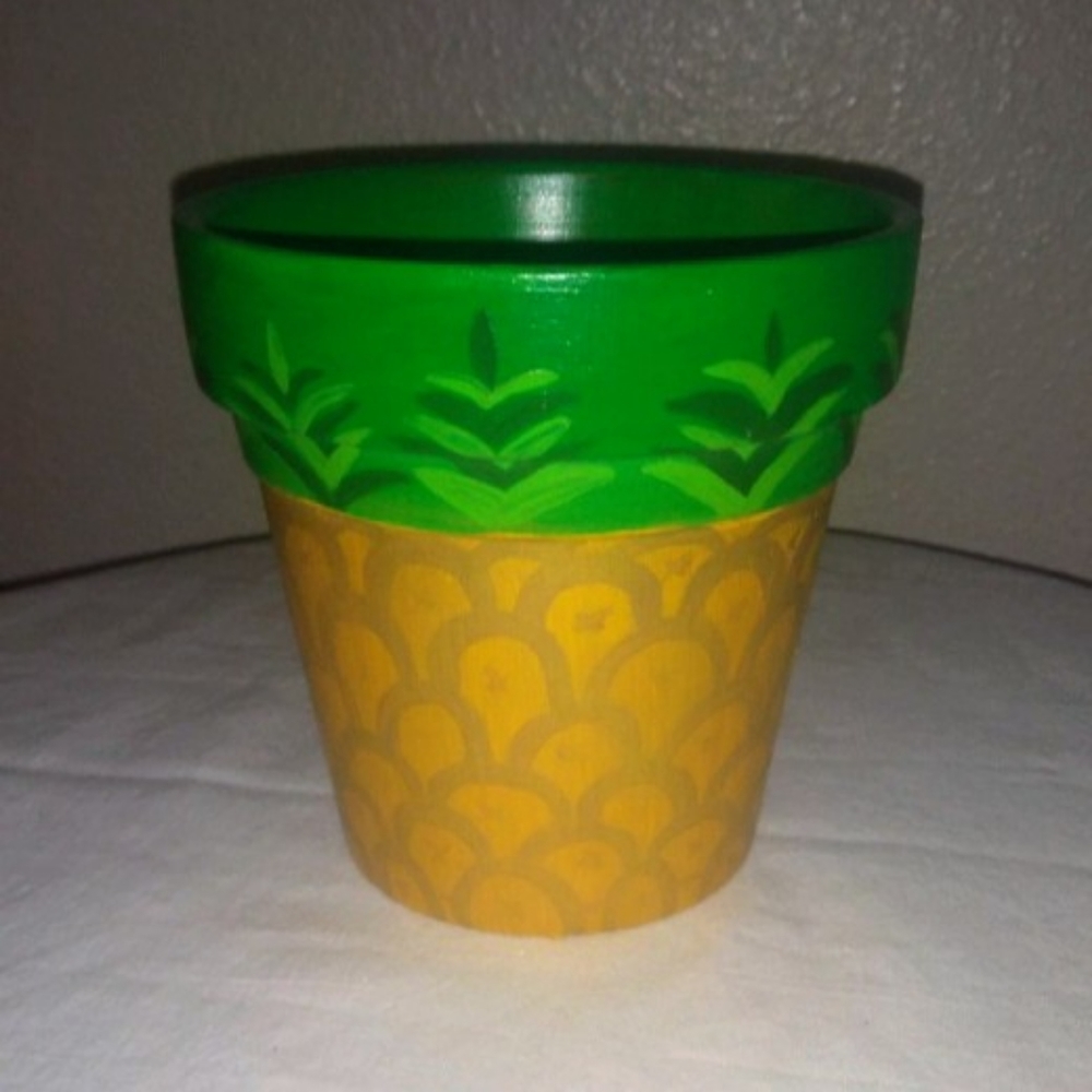 Pineapple pot